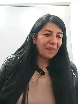 aisha latina online show from January 27, 6:52 pm