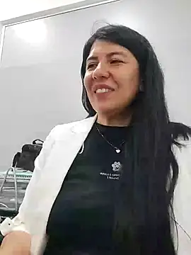 aisha latina online show from January 31, 3:00 pm