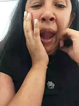 aisha latina online show from January 31, 6:03 pm