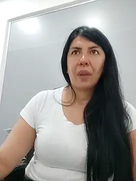 aisha latina online show from February 27, 3:59 pm