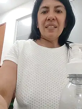 aisha latina online show from March 6, 5:33 pm