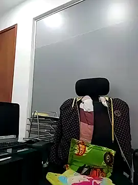 aisha latina online show from September 10, 3:01 pm