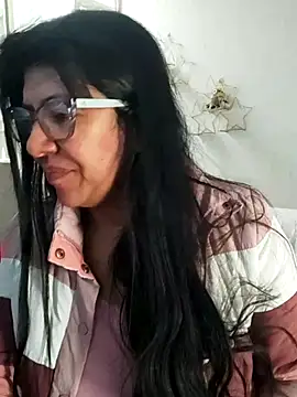 aisha latina online show from February 13, 2:46 pm