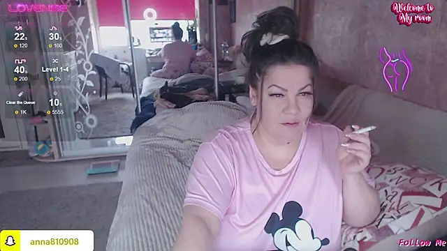 femme fatale1 online show from February 8, 7:01 am