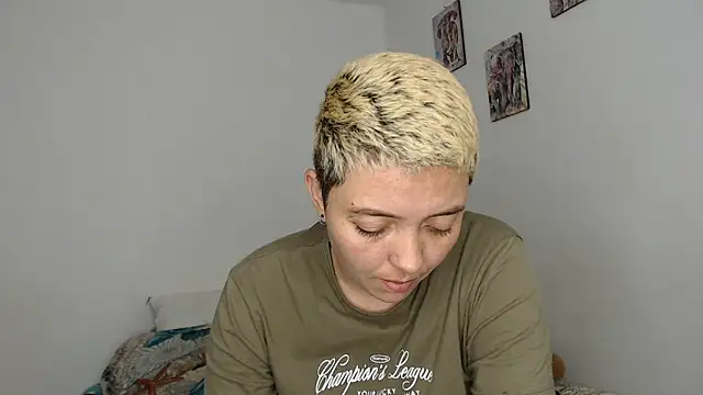 kathy luisa online show from February 19, 11:01 pm