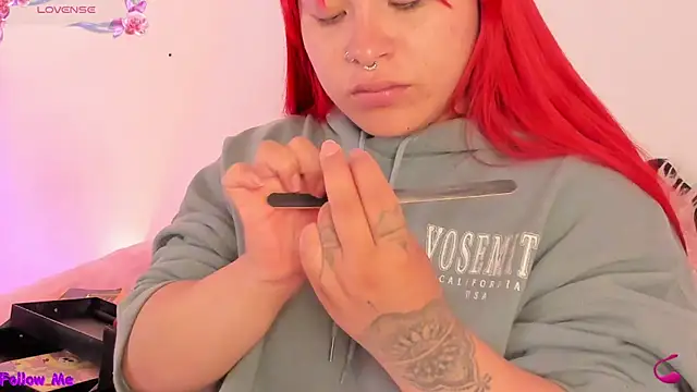 Snapshot of SophieRossi chatting on November 22, 4:00 am SophieRossi online show from November 22, 4:00 am