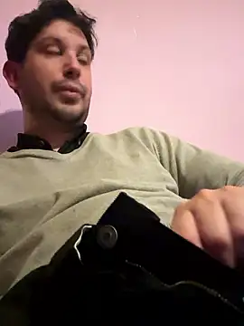 Snapshot of Taxidriver1988 chatting on December 2, 3:58 pm Taxidriver1988 online show from December 2, 3:58 pm