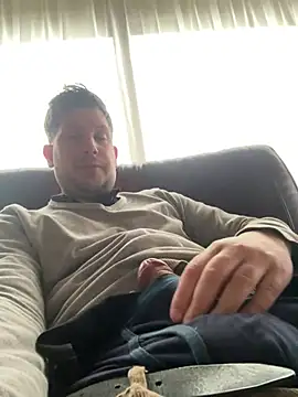 Snapshot of Taxidriver1988 chatting on January 1, 10:43 am Taxidriver1988 online show from January 1, 10:43 am