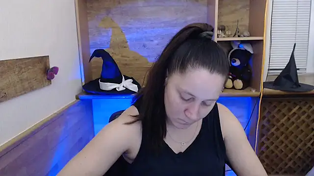 Snapshot of JosieJun_ chatting on October 24, 5:53 pm JosieJun online show from October 24, 5:53 pm