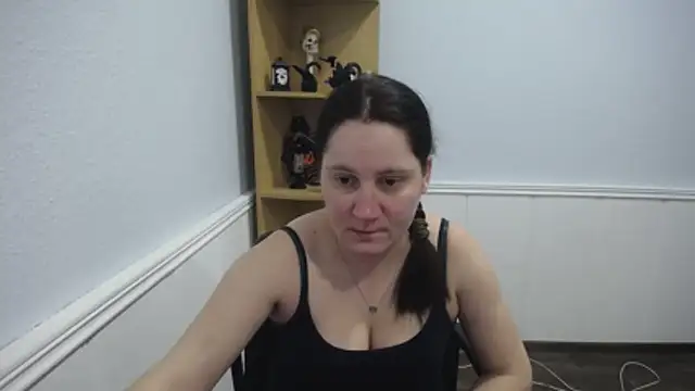 Snapshot of JosieJun_ chatting on December 15, 6:23 pm JosieJun online show from December 15, 6:23 pm