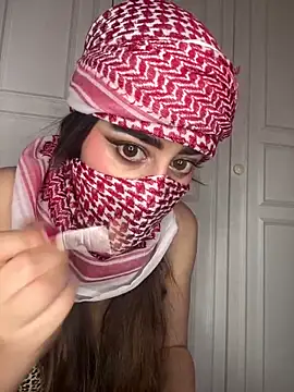 Snapshot of arabiaAna chatting on September 28, 1:55 am arabiaAna online show from September 28, 1:55 am