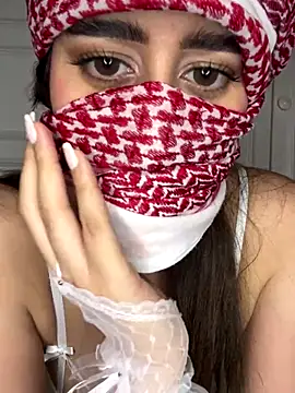 Snapshot of arabiaAna chatting on October 10, 12:15 pm arabiaAna online show from October 10, 12:15 pm