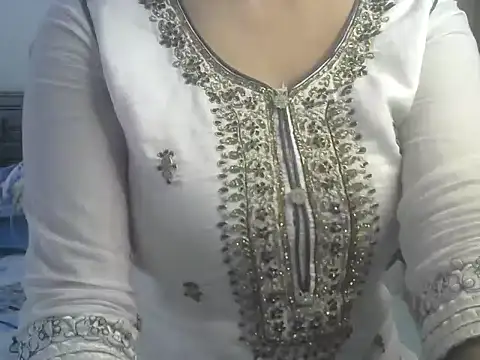 Snapshot of SiaraSiyA chatting on February 8, 9:46 am SiaraSiyA online show from February 8, 9:46 am