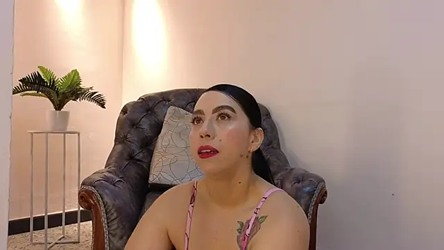 Snapshot of niky_smit chatting on November 24, 10:48 am niky smit online show from November 24, 10:48 am