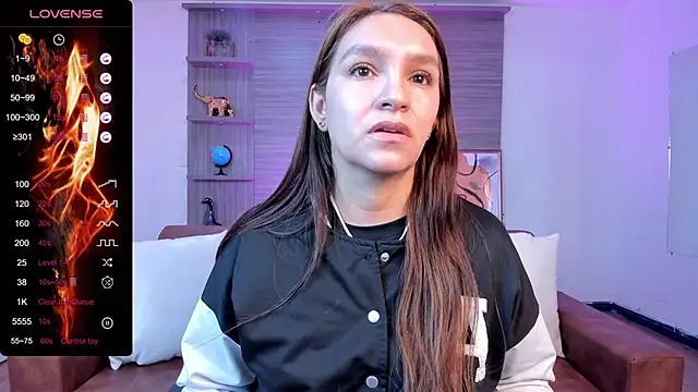 miataylorr1 online show from January 28, 12:00 pm