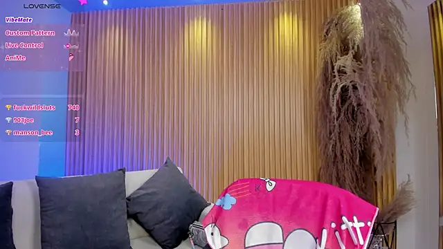 miataylorr1 online show from February 17, 7:10 pm