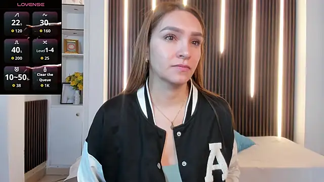 miataylorr1 online show from September 22, 12:51 pm