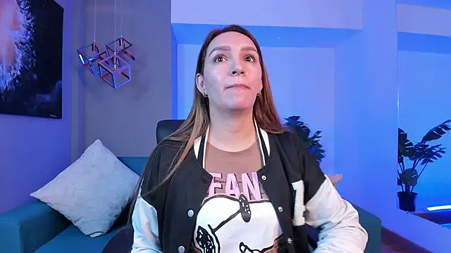 miataylorr1 online show from November 13, 12:26 pm