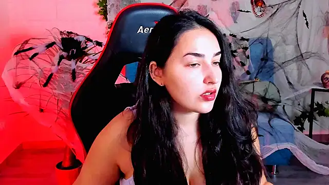 Snapshot of CeceliaJohnson chatting on October 22, 8:36 am CeceliaJohnson online show from October 22, 8:36 am