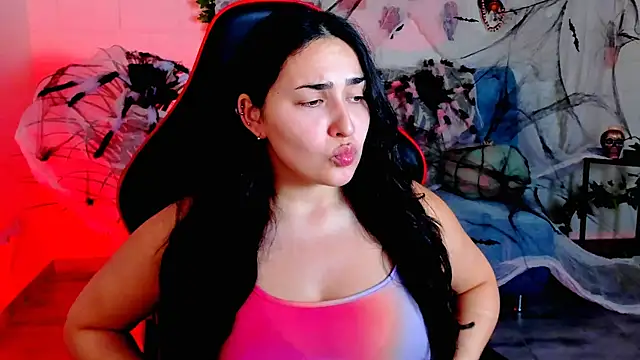 Snapshot of CeceliaJohnson chatting on October 28, 8:07 am CeceliaJohnson online show from October 28, 8:07 am