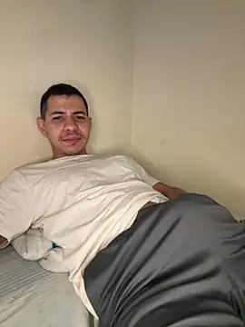 Snapshot of steven_clain chatting on November 2, 4:20 pm steven clain online show from November 2, 4:20 pm