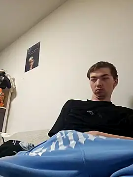 Snapshot of BigJuicy18cm chatting on February 26, 11:09 am BigJuicy18cm online show from February 26, 11:09 am