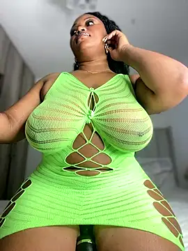 Snapshot of Hyra_Ari chatting on January 9, 6:05 am Hyra Ari online show from January 9, 6:05 am