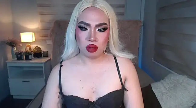 RebecaNextToYou online show from March 6, 5:22 pm