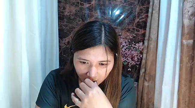 Snapshot of MS_Isabella_Snow92 chatting on March 1, 1:32 am MS Isabella Snow92 online show from March 1, 1:32 am