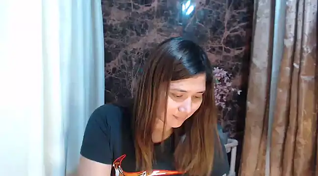 Snapshot of MS_Isabella_Snow92 chatting on March 8, 1:39 am MS Isabella Snow92 online show from March 8, 1:39 am