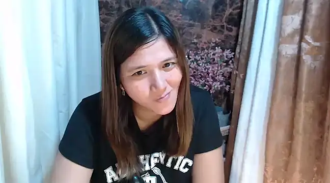 Snapshot of MS_Isabella_Snow92 chatting on March 12, 1:14 am MS Isabella Snow92 online show from March 12, 1:14 am