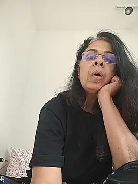 Snapshot of Susannemilf chatting on November 22, 7:02 pm Susannemilf online show from November 22, 7:02 pm