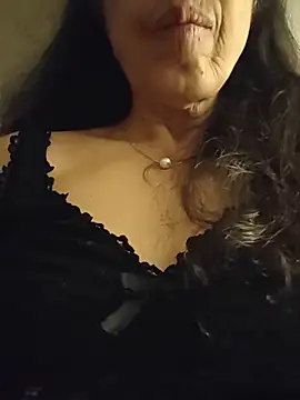 Snapshot of Susannemilf chatting on November 27, 2:46 am Susannemilf online show from November 27, 2:46 am