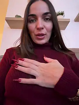 Snapshot of Bad_Giorgia chatting on December 16, 9:14 am Bad Giorgia online show from December 16, 9:14 am