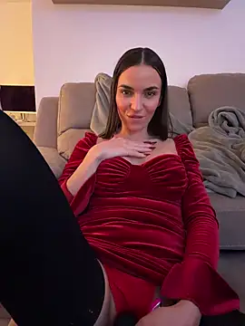 Snapshot of Bad_Giorgia chatting on December 21, 7:21 pm Bad Giorgia online show from December 21, 7:21 pm