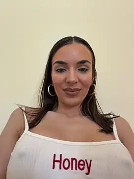 Snapshot of Bad_Giorgia chatting on January 13, 11:04 am Bad Giorgia online show from January 13, 11:04 am