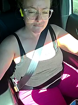 julimonroe online show from March 5, 7:17 pm