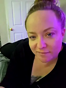 julimonroe online show from March 8, 12:33 am