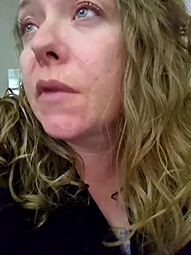 julimonroe online show from March 12, 1:03 am