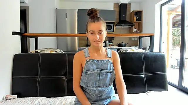 Snapshot of ElizSweet chatting on November 24, 9:53 am ElizSweet online show from November 24, 9:53 am