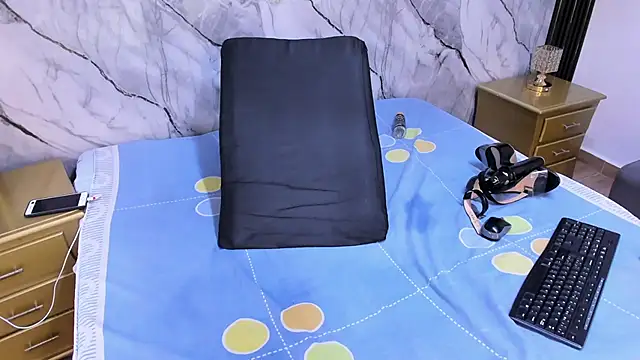 HellenJohansson online show from February 9, 11:36 pm