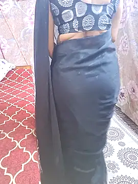 Snapshot of XBHUUME chatting on December 2, 5:48 pm XBHUUME online show from December 2, 5:48 pm