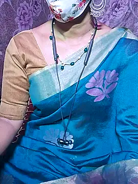 Snapshot of XBHUUME chatting on February 22, 5:35 pm XBHUUME online show from February 22, 5:35 pm