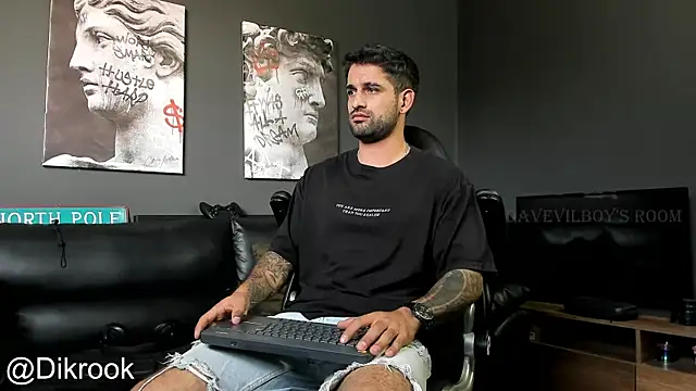 Davevilboy online show from December 3, 2:49 pm