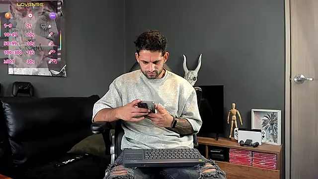 Davevilboy online show from February 7, 12:17 pm