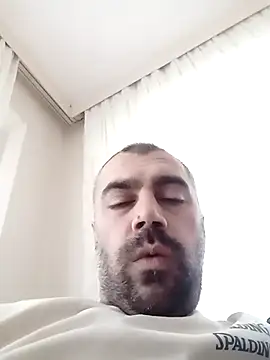 Snapshot of kevgir08 chatting on December 9, 9:49 am kevgir08 online show from December 9, 9:49 am