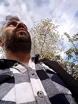 Snapshot of kevgir08 chatting on October 23, 12:15 pm kevgir08 online show from October 23, 12:15 pm