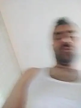 Snapshot of kevgir08 chatting on December 13, 10:26 pm kevgir08 online show from December 13, 10:26 pm