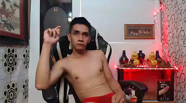 Snapshot of asianmaster27 chatting on December 9, 1:51 am asianmaster27 online show from December 9, 1:51 am