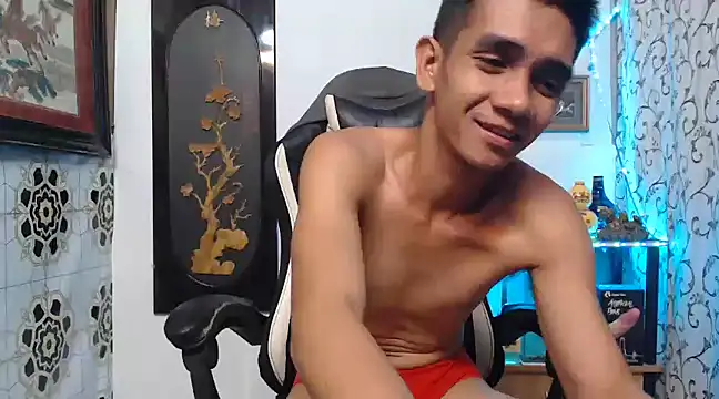 Snapshot of asianmaster27 chatting on December 18, 11:45 am asianmaster27 online show from December 18, 11:45 am